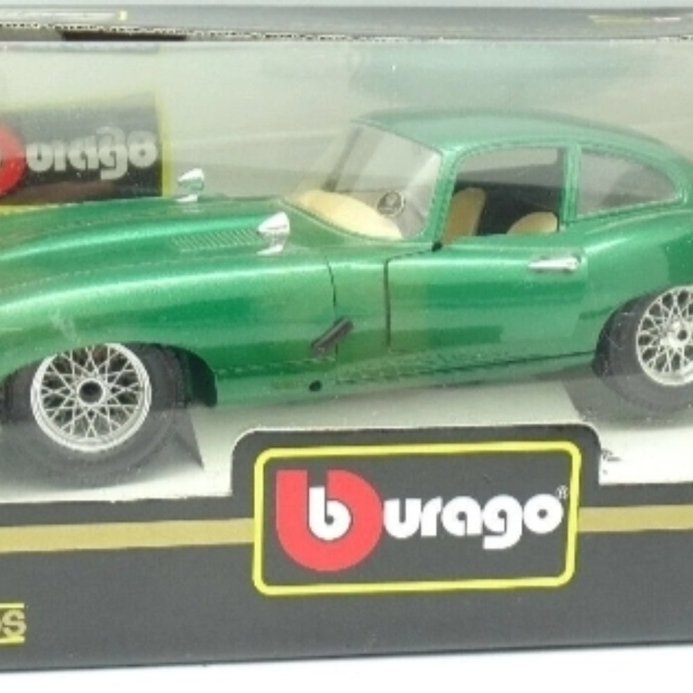 Vintage Burago 1/18 Jaguar Type E Coupe` 1961 diecast
